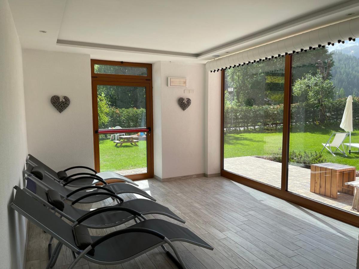 Hotel Miravalle Soraga Bagian luar foto