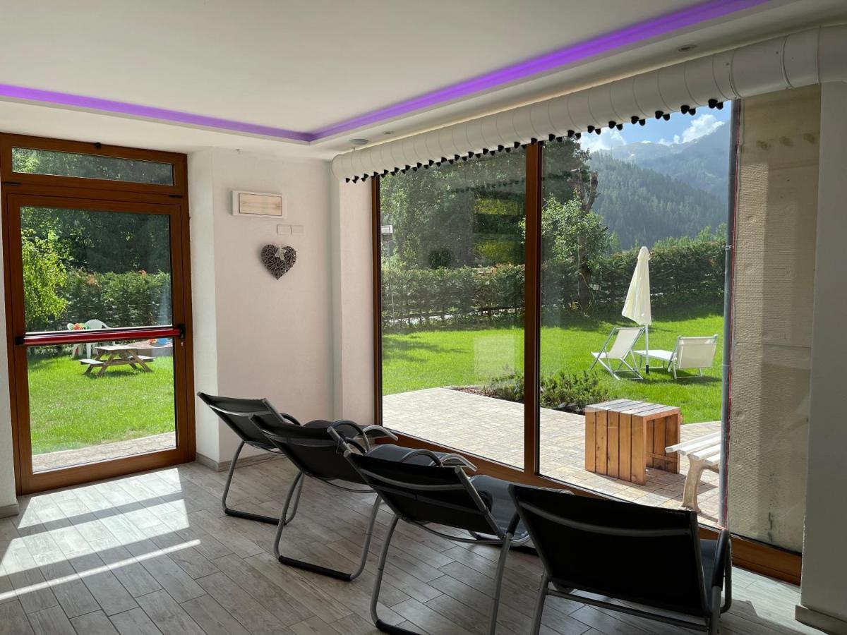 Hotel Miravalle Soraga Bagian luar foto