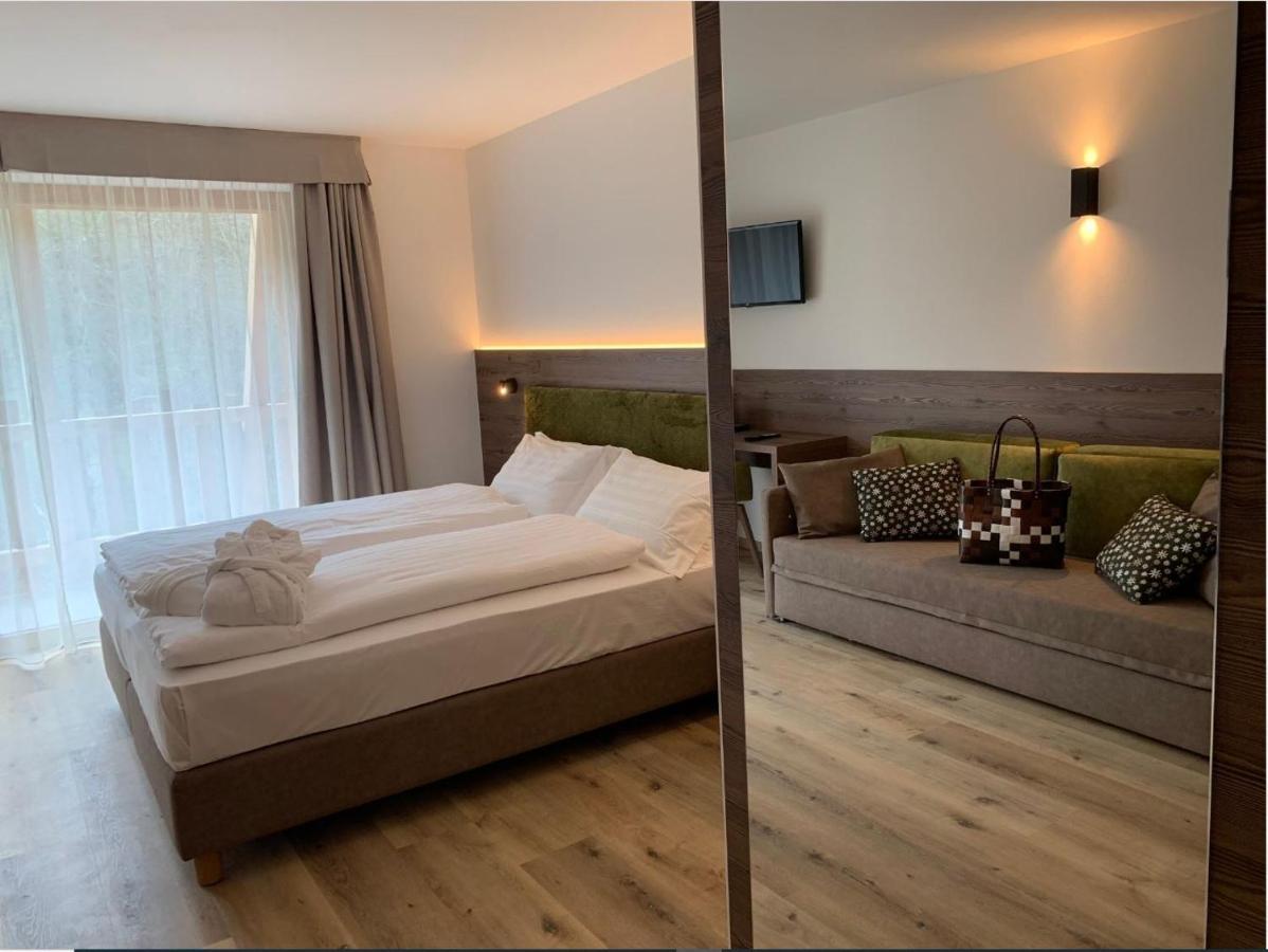 Hotel Miravalle Soraga Bagian luar foto