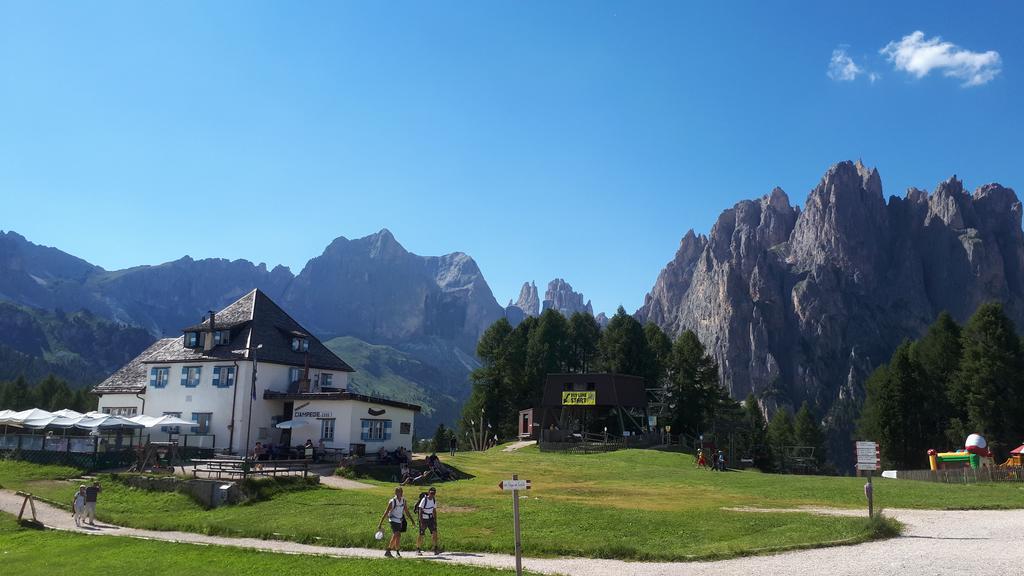 Hotel Miravalle Soraga Bagian luar foto
